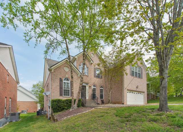 Property at 120 Herons Nest Ln, Hendersonville, TN 37075, 4 beds, 2.5 baths