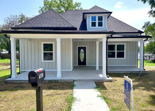 Property at 561 Limestone Ave, Lewisburg, TN 37091, 3 beds, 2 baths