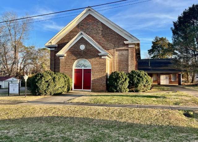 Property at 501 W Broad St, Decherd, TN 37324, 1 bath