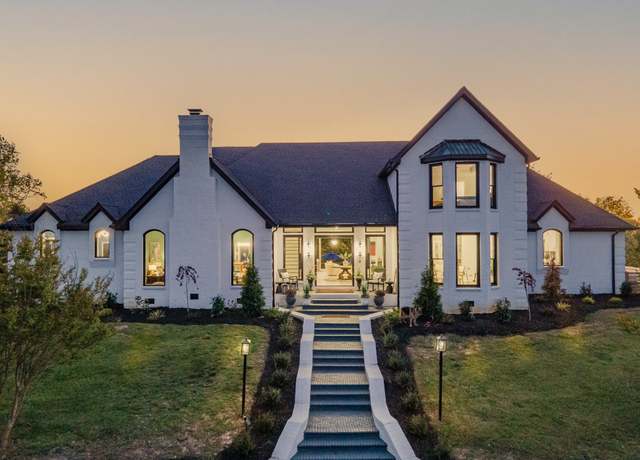 Property at 2512 Lewisburg Hwy, Fayetteville, TN 37334, 4 beds, 5 baths