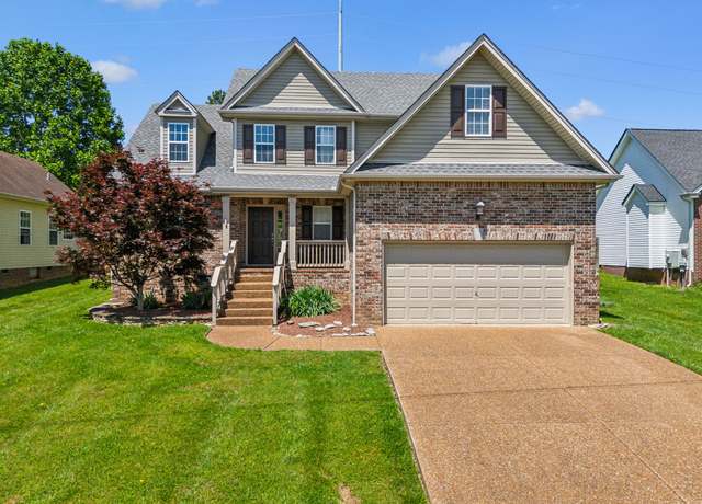 Property at 4012 Kristen St, Spring Hill, TN 37174, 3 beds, 2.5 baths