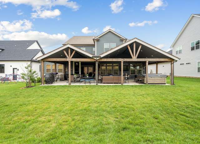 Property at 5635 Eaglemont Dr, Murfreesboro, TN 37129, 5 beds, 4.5 baths