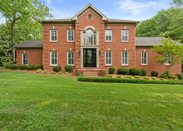 Property at 8224 Victory Trl, Brentwood, TN 37027, 4 beds, 4.5 baths