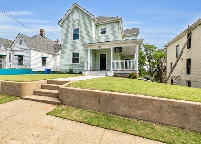 Property at 1913 Vine St, Chattanooga, TN 37404, 3 beds, 2.5 baths
