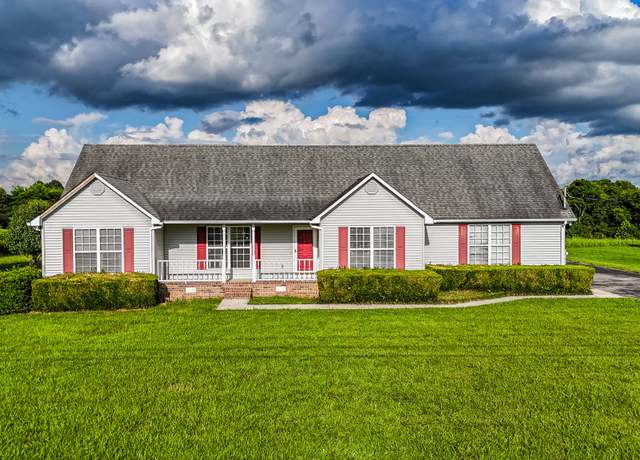 Property at 107 Cascade Ln, Bell Buckle, TN 37020, 3 beds, 2 baths