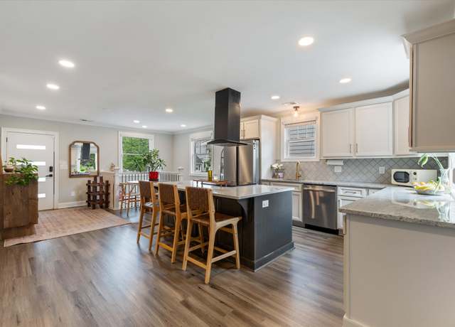 Property at 3204 Kinross Ave, Nashville, TN 37211, 4 beds, 3 baths
