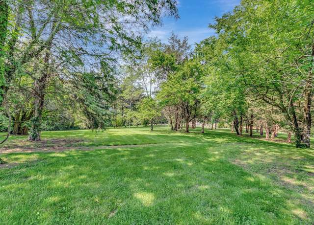 Property at 10 Bancroft Pl, Nashville, TN 37215