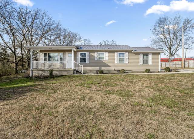 Property at 953 Mike Muncey Rd, Mcminnville, TN 37110, 3 beds, 2 baths