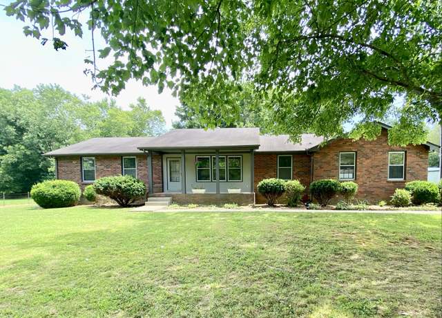 Property at 1934 Highway 31 W, White House, TN 37188, 3 beds, 2 baths