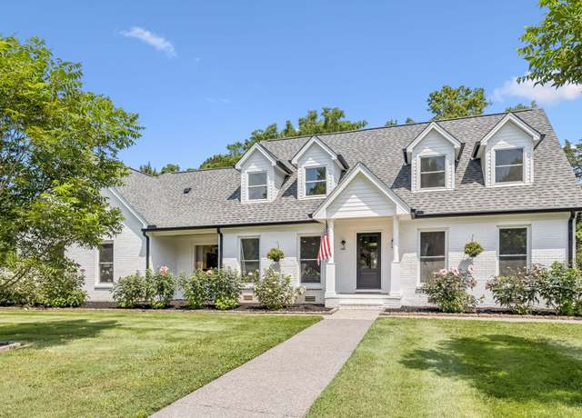 Property at 2104 Riverbend Dr, Murfreesboro, TN 37129, 5 beds, 4.5 baths