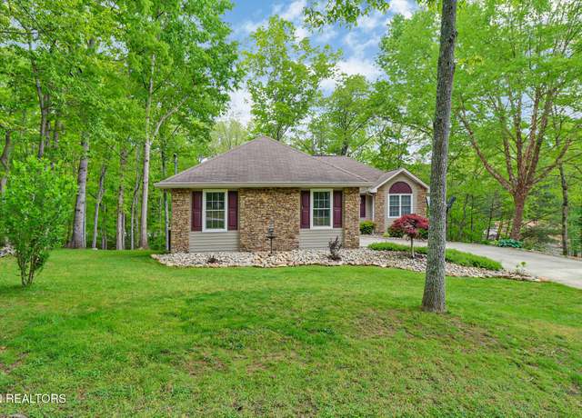 Property at 113 Burrough Ln, Crossville, TN 38558, 3 beds, 2.5 baths