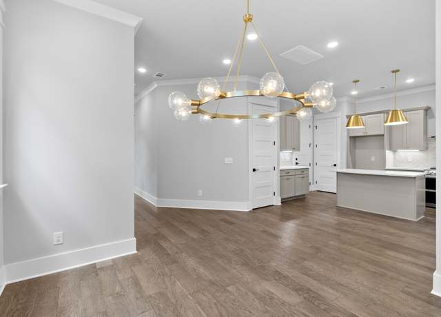 Property at 542B Starliner Dr, Nashville, TN 37209, 4 beds, 3 baths