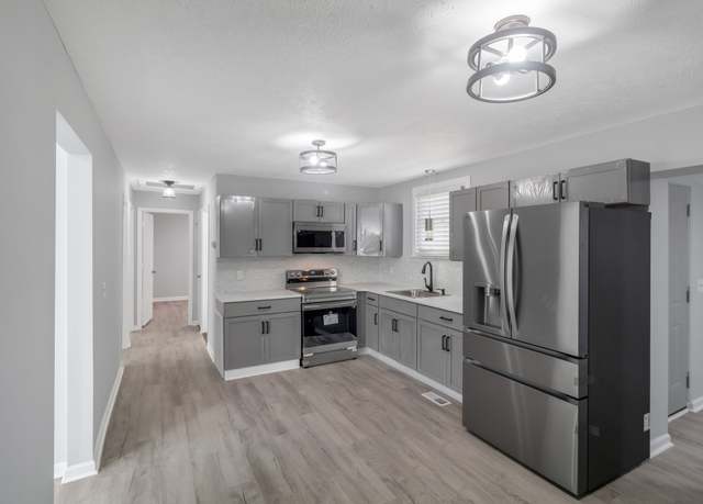 Property at 706 W Sagefield Dr, Smyrna, TN 37167, 3 beds, 3 baths