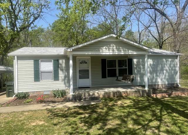 Property at 308 Lee St E, Lawrenceburg, TN 38464, 2 beds, 2 baths