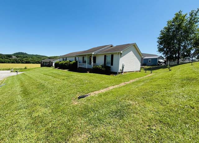 Property at 218 Cumberland Cove Dr, Carthage, TN 37030, 3 beds, 2 baths