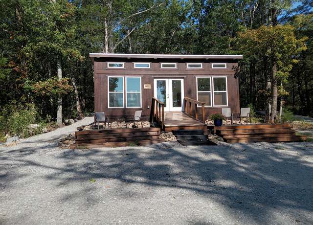 Property at 0 Davis Ln, Cowan, TN 37318, 3 beds, 3 baths