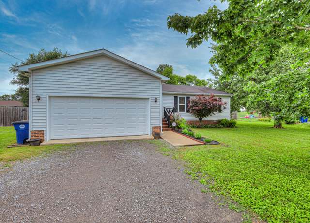 Property at 206 Russell St, Shelbyville, TN 37160, 3 beds, 2 baths