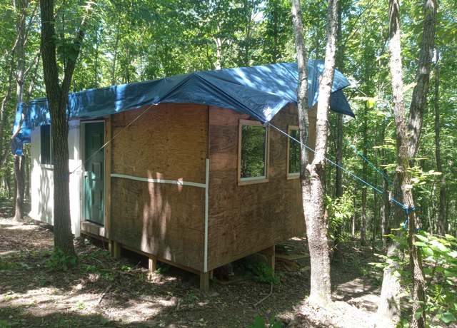 Property at 176 Paddington Pl, Linden, TN 37096