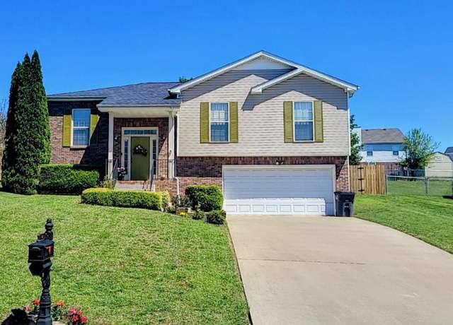 Property at 120 West Dr, Clarksville, TN 37040, 3 beds, 3 baths