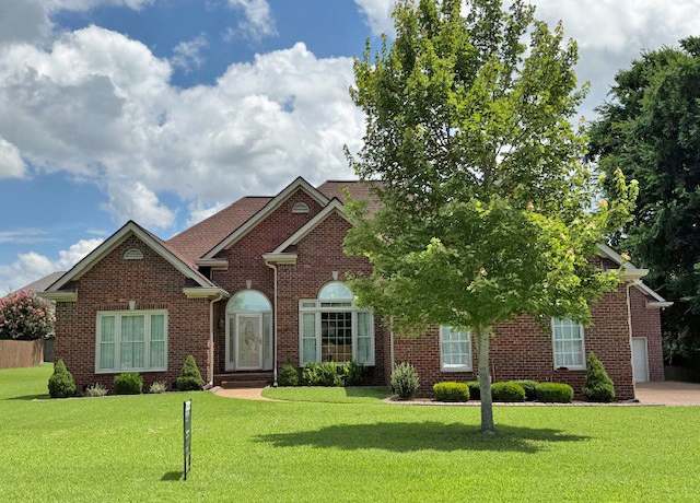Property at 2796 Jutes Dr, Thompsons Station, TN 37179, 4 beds, 2 baths