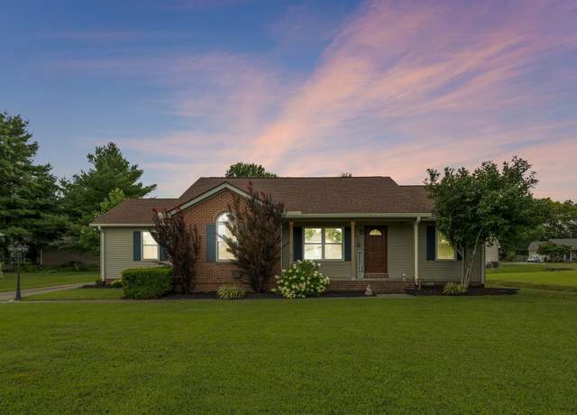 Property at 2611 Linden Ln, Murfreesboro, TN 37128, 3 beds, 2 baths
