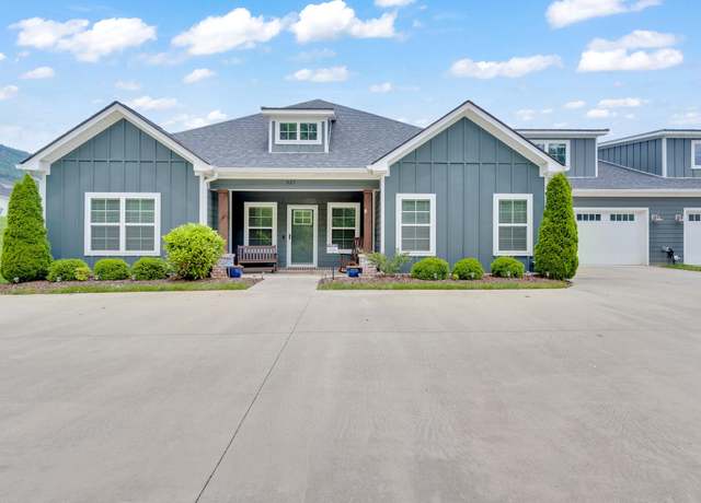 Property at 823 Wellstone Dr, Chattanooga, TN 37405, 3 beds, 3.5 baths