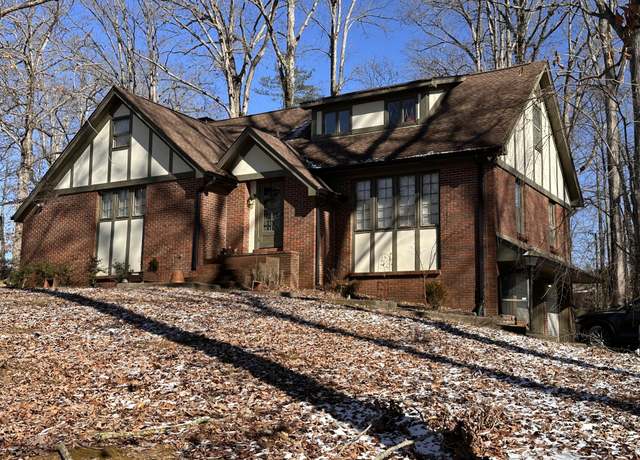 Property at 303 Edgewood Ave, Mcminnville, TN 37110, 3 beds, 3 baths