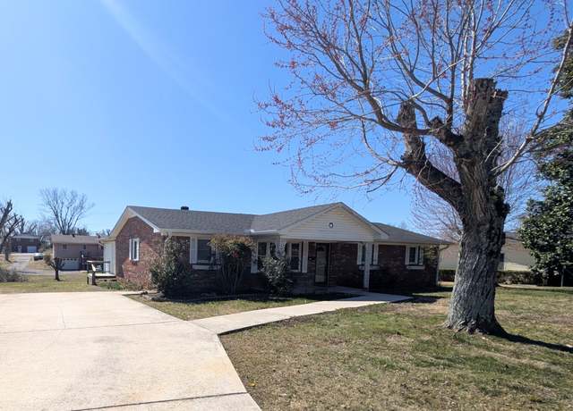 Property at 417 Shadowlawn St, Mcminnville, TN 37110, 4 beds, 2.5 baths