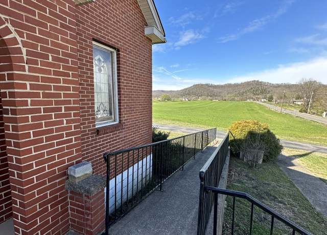 Property at 732 Lancaster Hwy, Lancaster, TN 38569, 1 bed, 1 bath