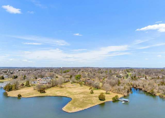 Property at 142 Riviera Dr, Hendersonville, TN 37075