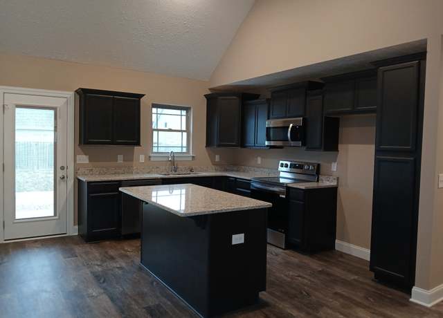 Property at 2109 Red Barn Rd, Christiana, TN 37037, 4 beds, 2.5 baths