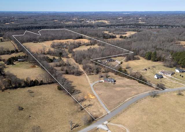 Property at 2700 Canoe Branch Rd, Lebanon, TN 37087, 3 beds, 2.5 baths