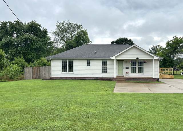 Property at 124 Trail Dr, Gallatin, TN 37066, 3 beds, 2 baths