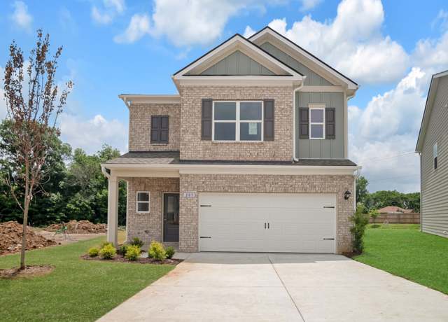 Property at 205 Summerlin Dr, Gallatin, TN 37066, 3 beds, 2.5 baths