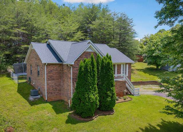 Property at 2636 Pine Valley Rd, Cookeville, TN 38506, 3 beds, 2 baths