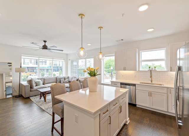 Property at 1677 54th Ave N #200, Nashville, TN 37209, 2 beds, 2 baths