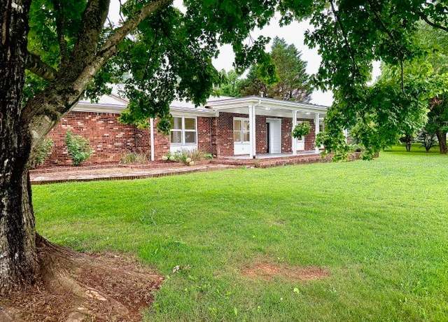 Property at 14 S Patrick Rd, Fayetteville, TN 37334, 3 beds, 2 baths