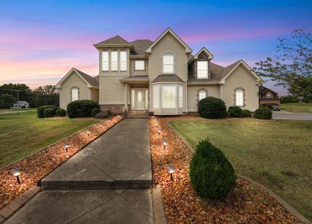 Property at 204 Fantasia Way, Clarksville, TN 37043, 4 beds, 3 baths