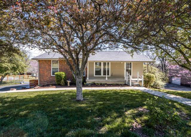 Property at 6004 Hawkdale Dr, Nashville, TN 37211, 3 beds, 3 baths