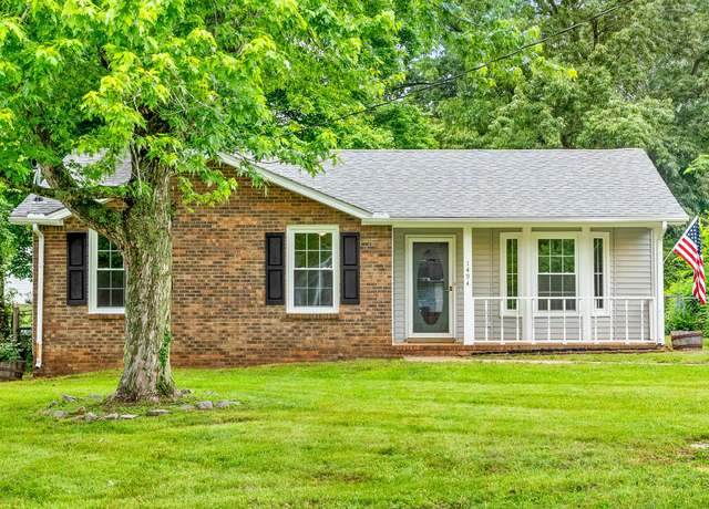 Property at 1494 Nichols Dr, Clarksville, TN 37042, 3 beds, 1 bath