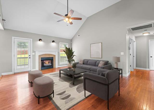 Property at 527 Winding Bluff Way, Clarksville, TN 37040, 4 beds, 3 baths