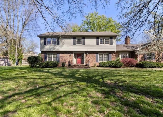 Property at 402 James Dr, Hopkinsville, KY 42240, 5 beds, 3 baths