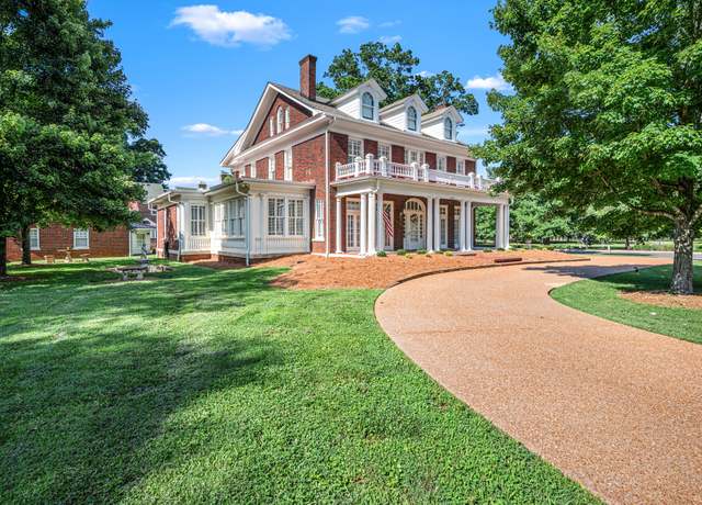 Property at 1153 E Main St, Murfreesboro, TN 37130, 5 beds, 4 baths