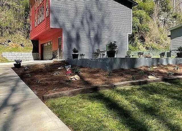 Property at 667 Turkey Nest Rd, Gatlinburg, TN 37738, 2 beds, 1 bath