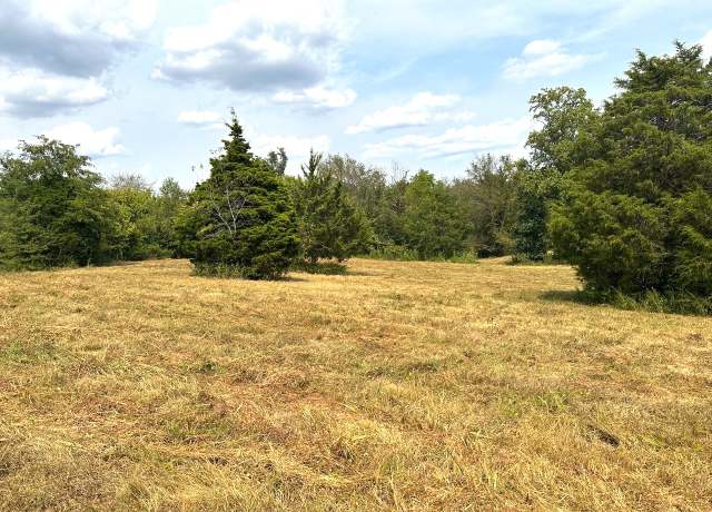 Property at 1 Burgess Gower Rd, Springfield, TN 37172