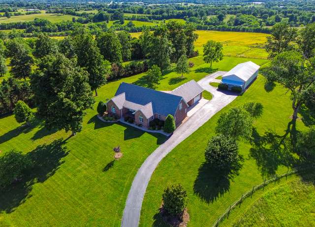 Property at 226 Naron Rd, Shelbyville, TN 37160, 4 beds, 3.5 baths