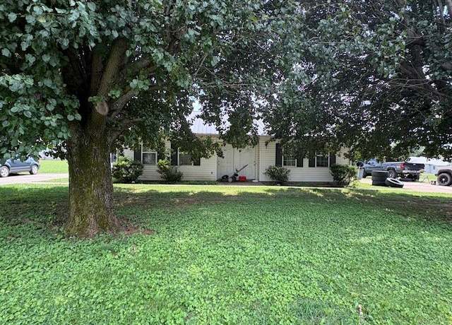 Property at 1011 Cumberland St, Decherd, TN 37324, 4 beds