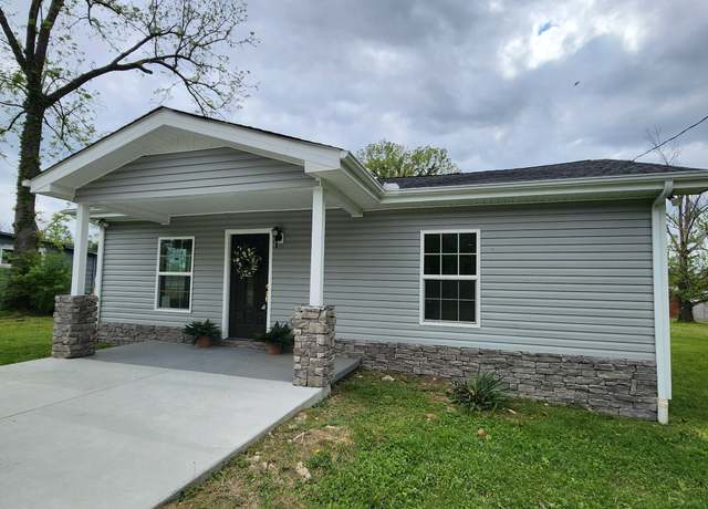 Property at 702 SW Atlantic St, Tullahoma, TN 37388, 3 beds, 2 baths