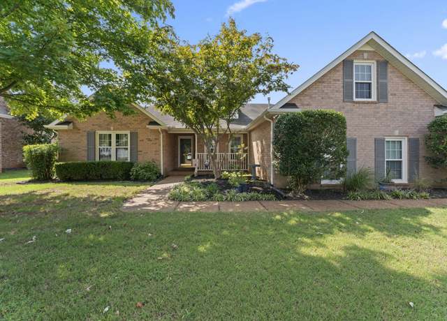 Property at 814 Templeton Ln, Murfreesboro, TN 37130, 4 beds, 2.5 baths
