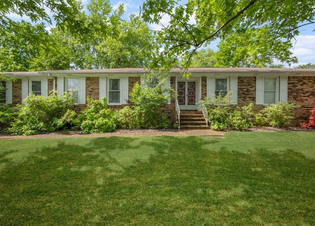 Property at 540 Frankfort Dr, Hermitage, TN 37076, 5 beds, 3 baths